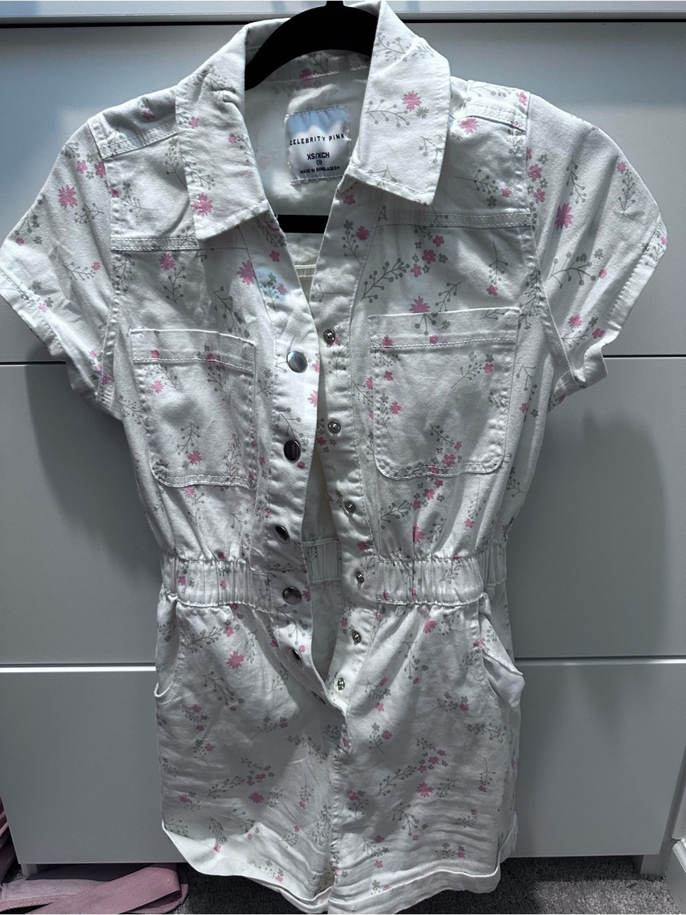 Celebrity Pink White Floral Button-Front Short Sleeve Romper